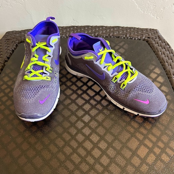 Nike Free TR Fit 5.0 Breathable Lace up Running Shoes size 8.5 - Picture 2 of 10